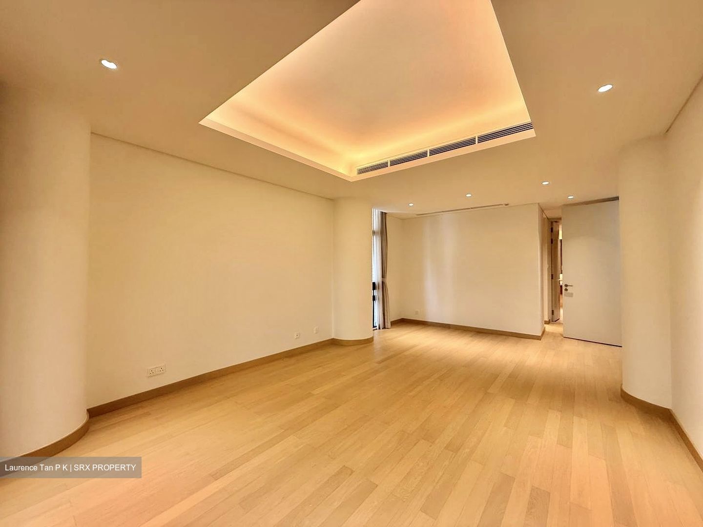 The Colonnade (D10), Condominium #552848301